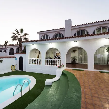 Coki Deluxe - First Line Of The Villa