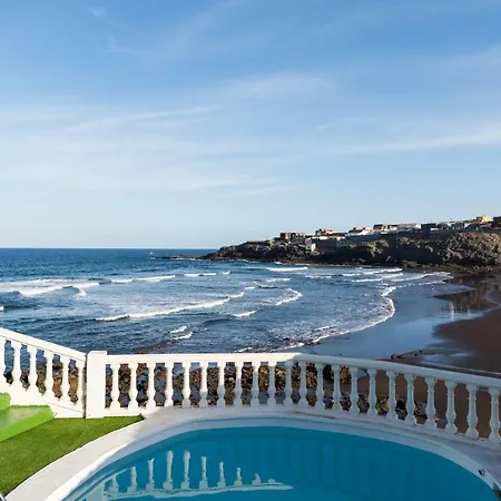 Villa Coki Deluxe - First Line Of The *