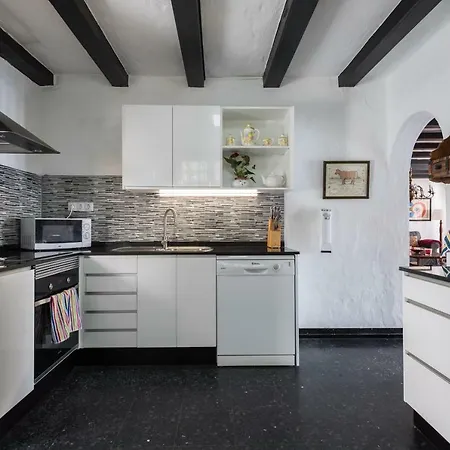 Coki Deluxe - First Line Of The Willa