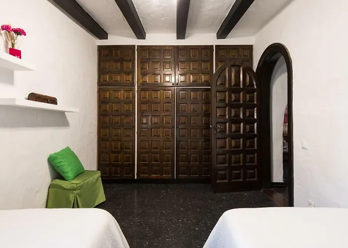 Coki Deluxe - First Line Of The فيلة